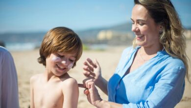 العناية بالبشرة حسب المواسم