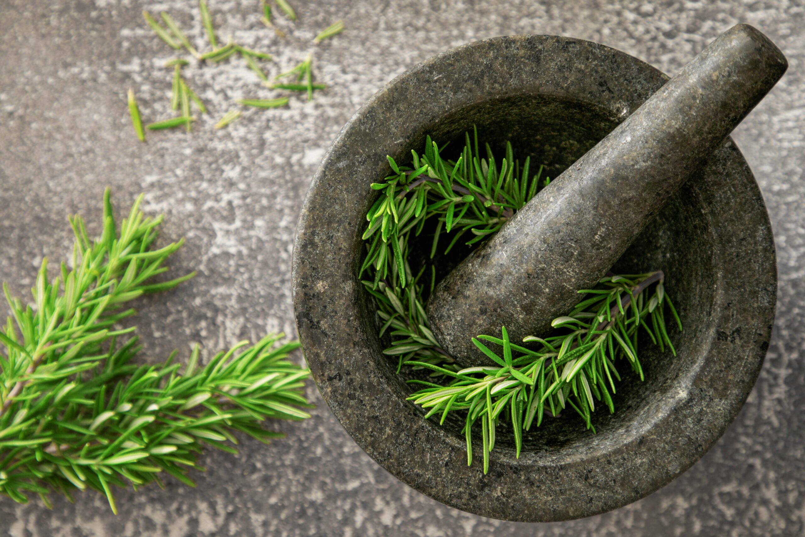 أمراض القلب والشرايين وارتفاع الكوليسترول: علاجات طبيعية فعالة من مطبخك